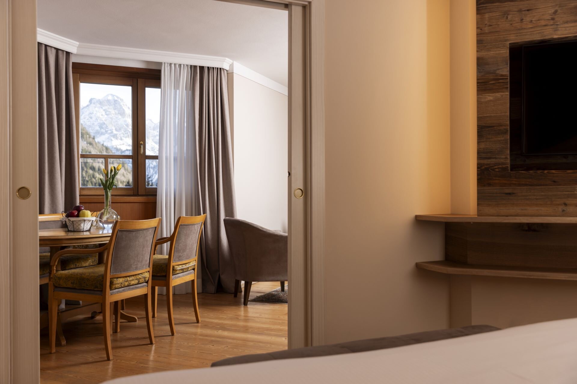 Alpen Suite Hotel Gallery Suite 24