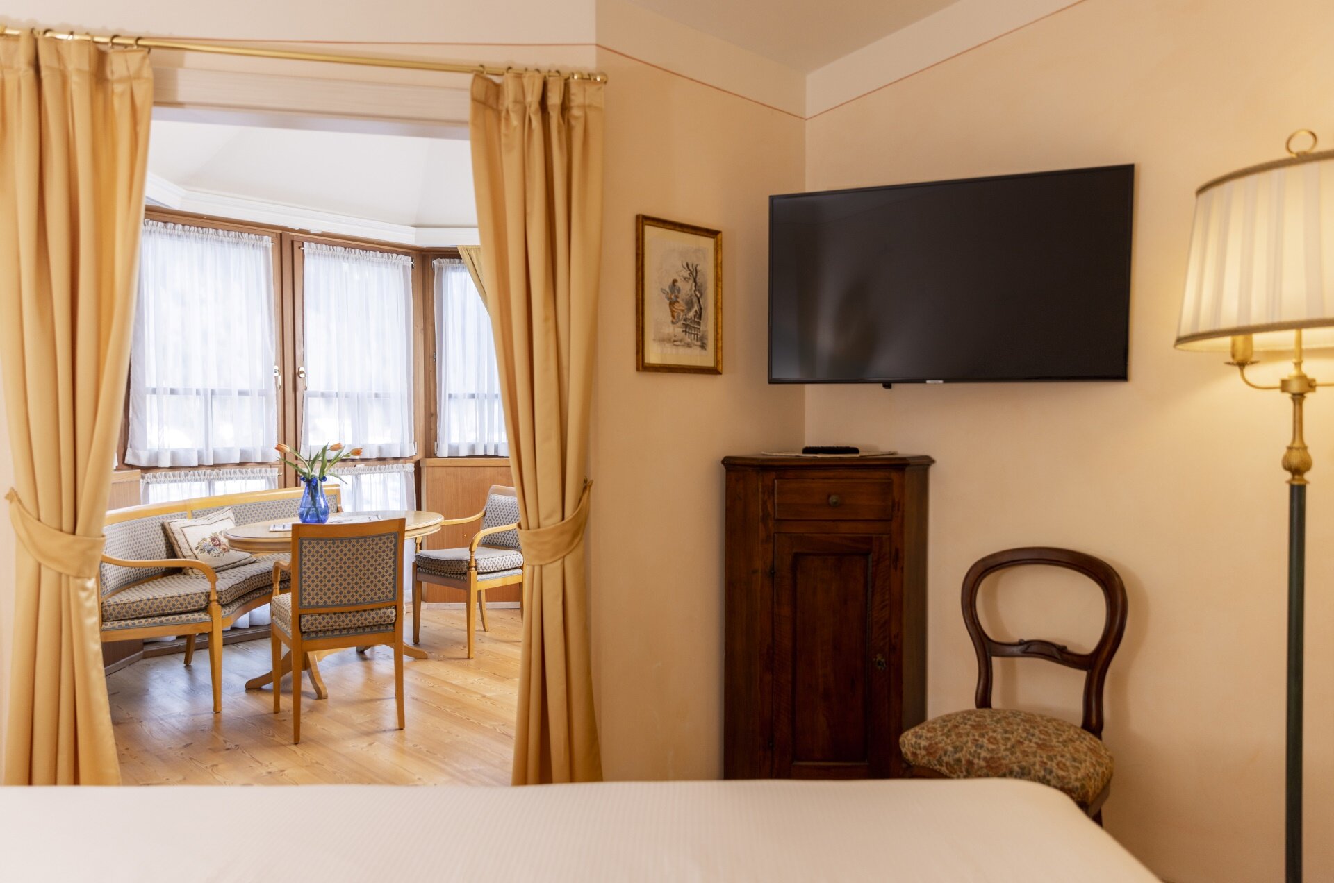 Alpen Suite Hotel Gallery Suite 26